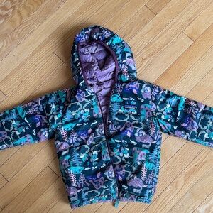 Girls 4T purple Patagonia reversible puffer coat great condition!